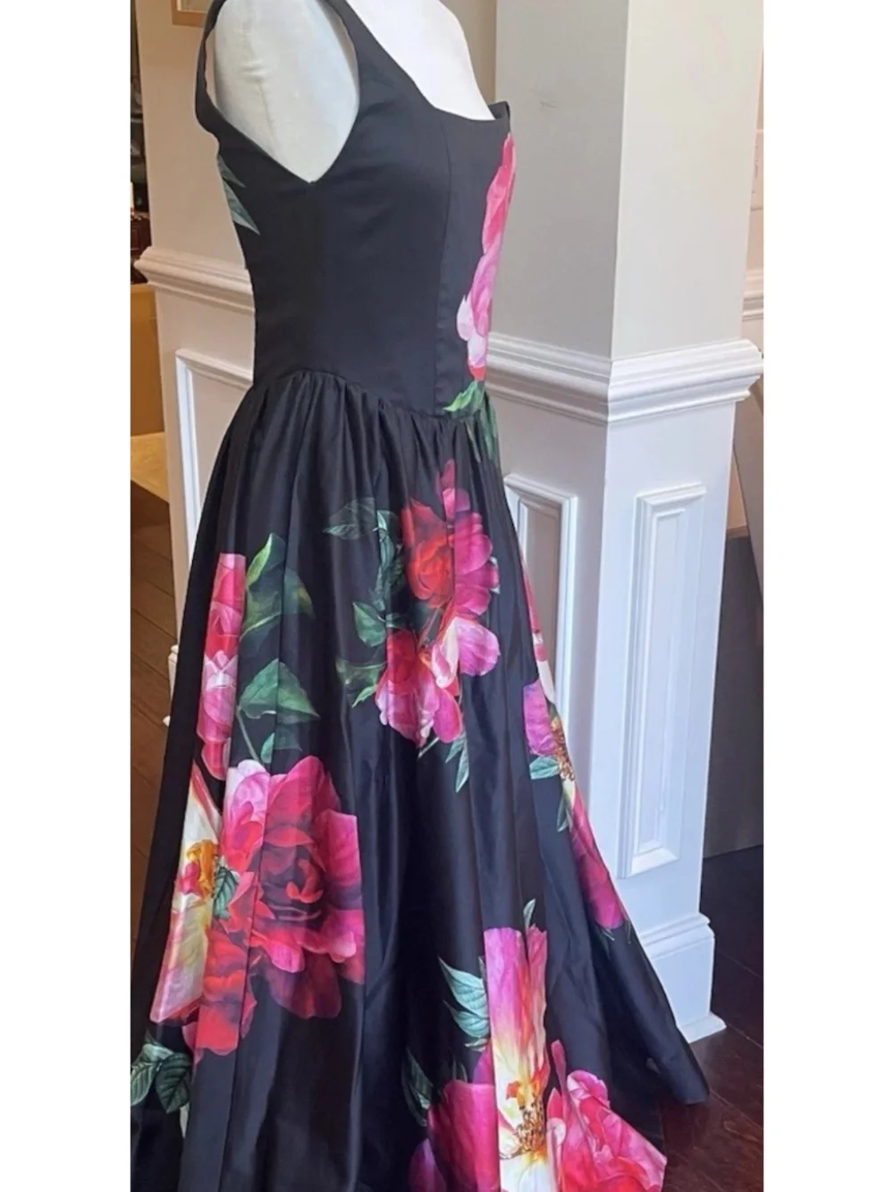 Alice +Olivia Tarrie Floral Ball  gown Maxi dress Empress Bloom Black NWT 6